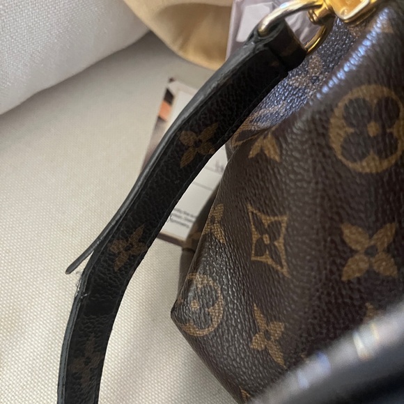Louis Vuitton Pallas Handbag - Picture 6 of 16